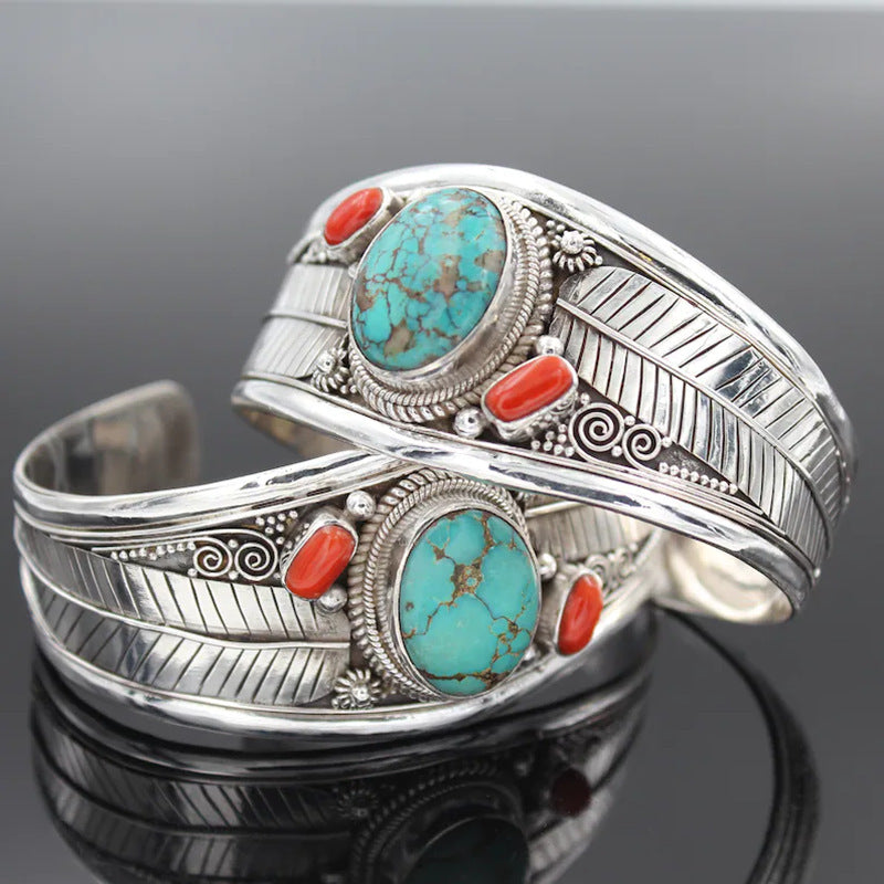 Fashion Jewelry Bohemian Style Turquoise Vintage Pattern Bracelet - iztia