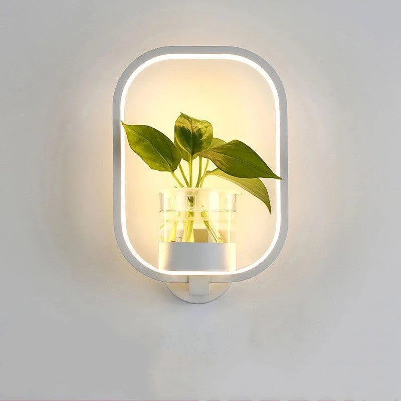 Decorative wall lamp on background wall - iztia