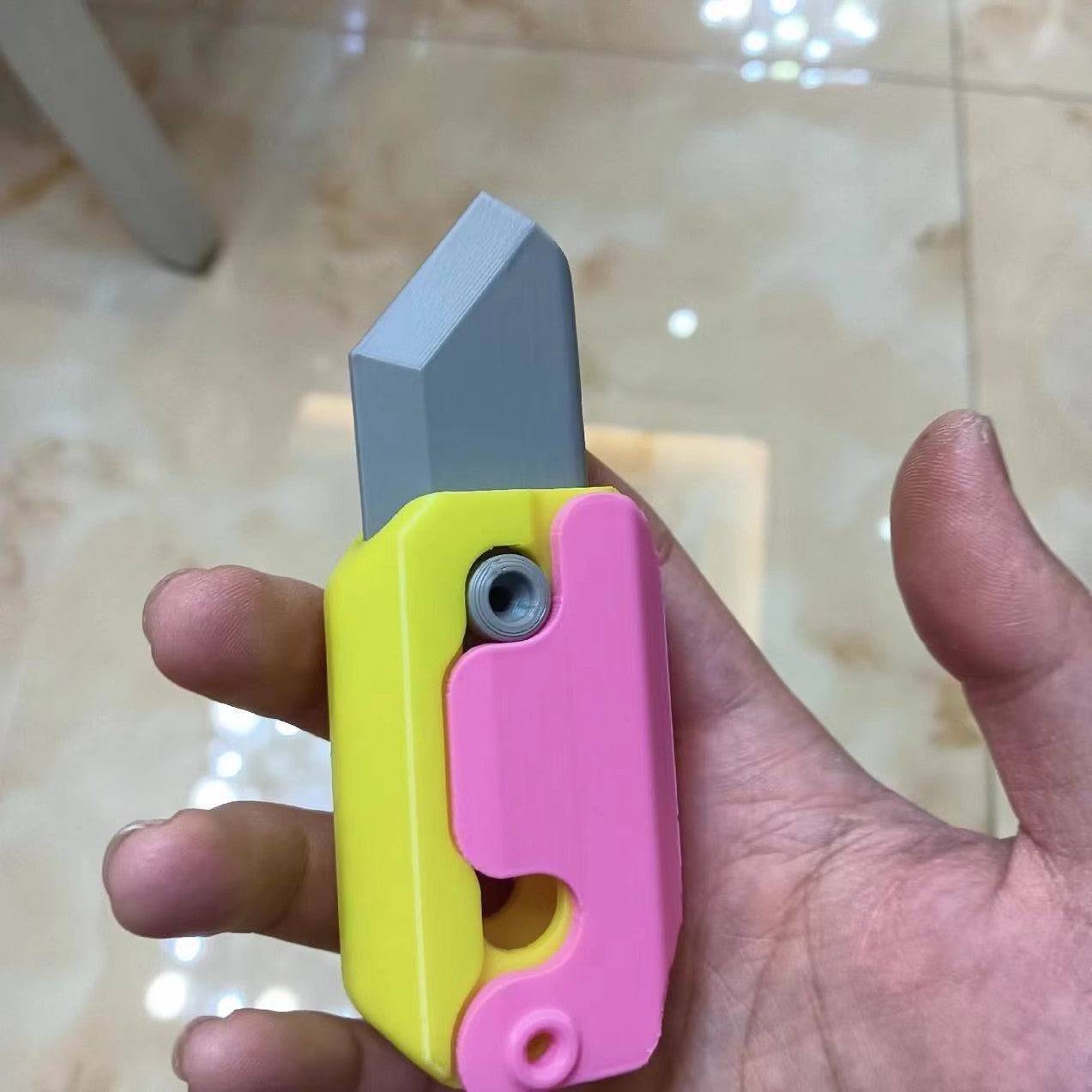 Copy of 3D Printing Gravity Cub Jumping Small Radish Knife Mini Model Student Prize Pendant Decompression Toy For Children Gift - iztia