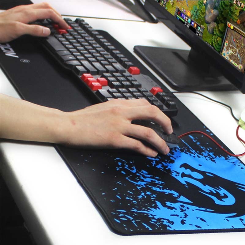 Premium Gaming Mouse Pad - Smooth Surface, Non-Slip Base - iztia