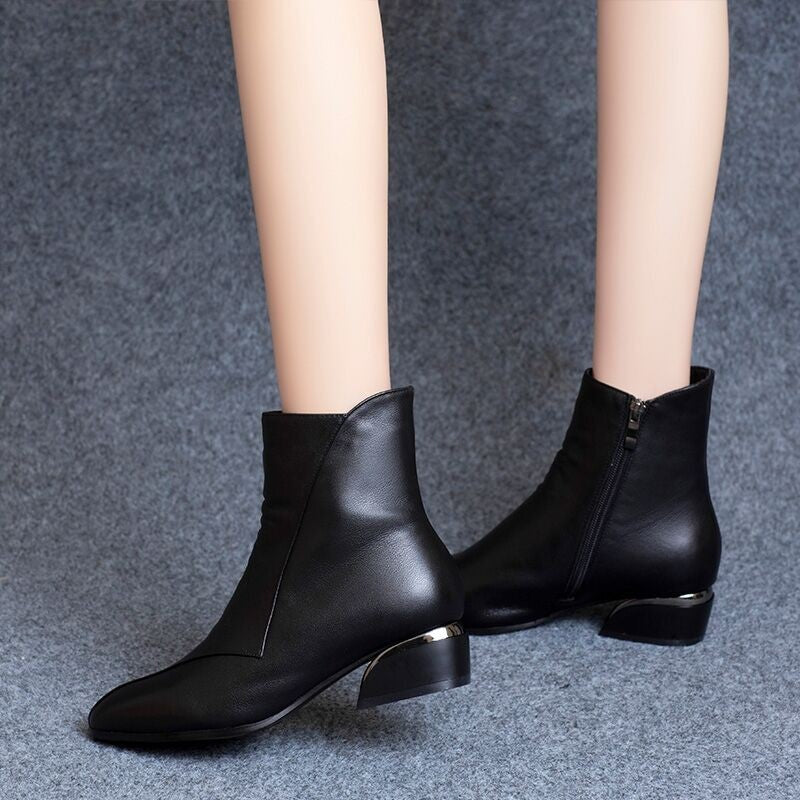 Pointed-toe Short Tube Chunky Heel Martin Boots - iztia