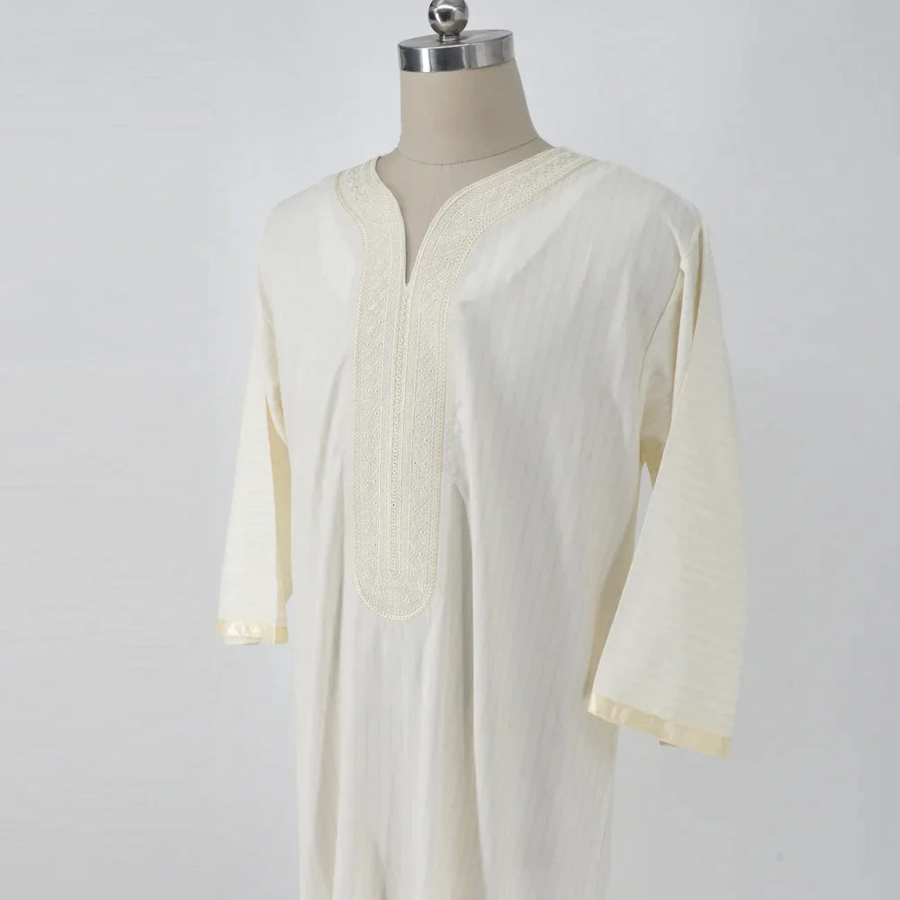 Ethnic Style Loose Casual Embroidery White Muslim Robe, Perfect for Casual Wear - iztia