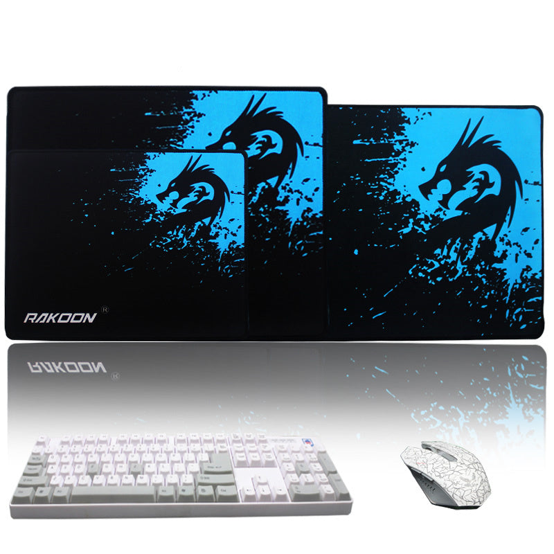 Premium Gaming Mouse Pad - Smooth Surface, Non-Slip Base - iztia