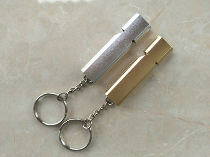 Outdoor survival whistle - iztia