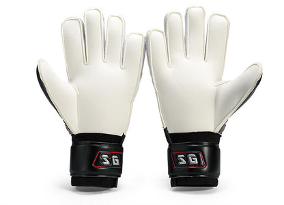 Football goalkeeper gloves - iztia