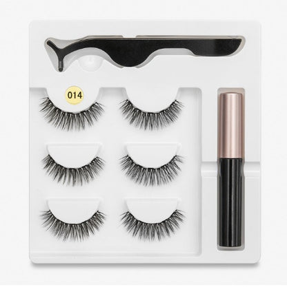 A Pair Of False Eyelashes With Magnets In Fashion - iztia