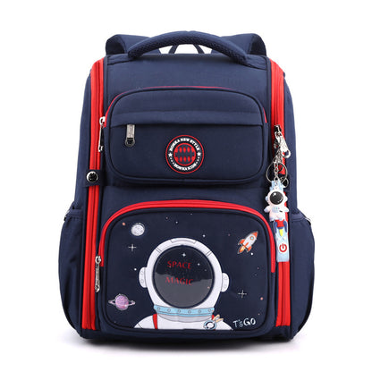 Lightweight Western Style Three-dimensional Schoolbag For Primary School Students - iztia