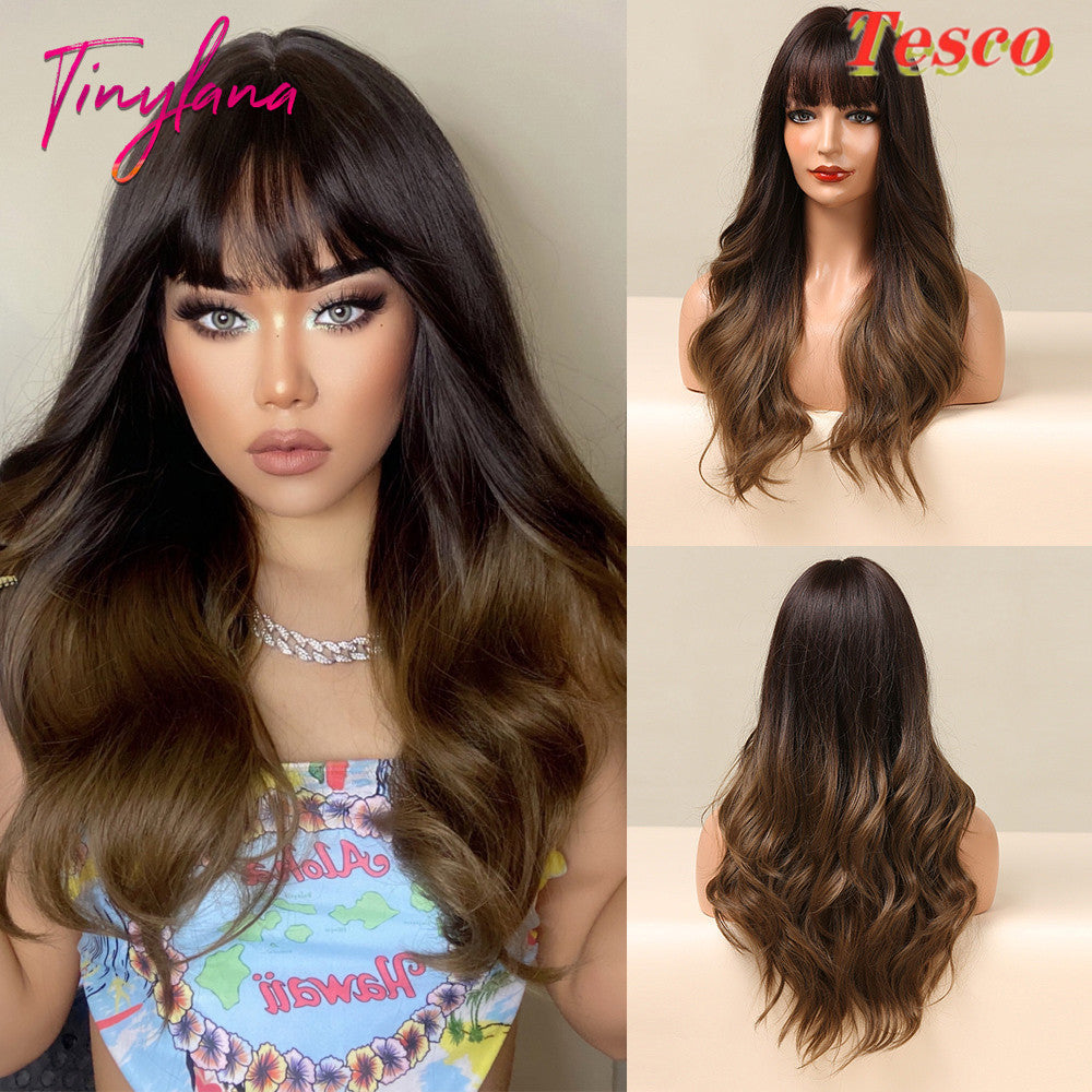 Women Wear Wavy Wigs - iztia