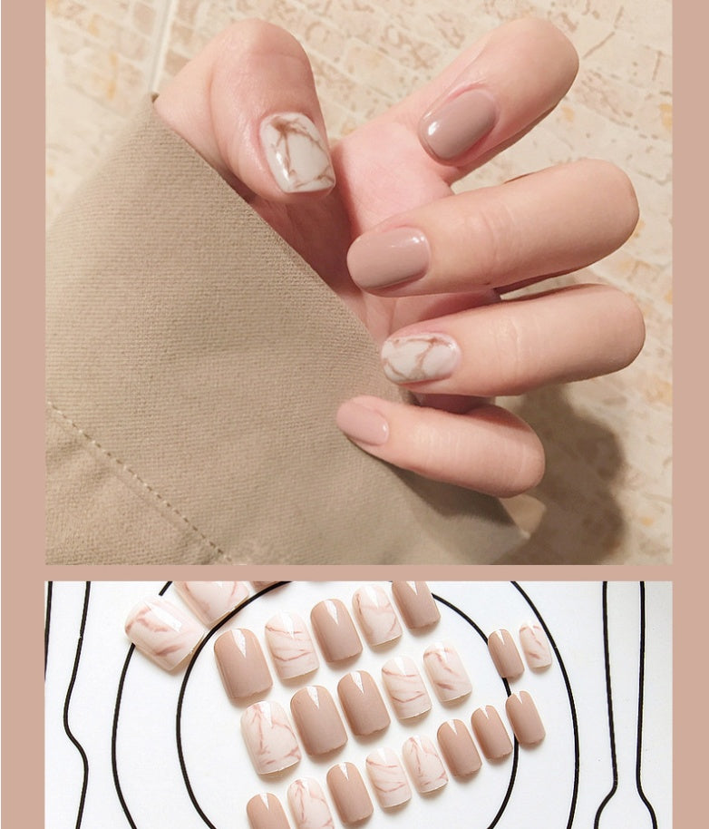 Light khaki smudge false nails - iztia