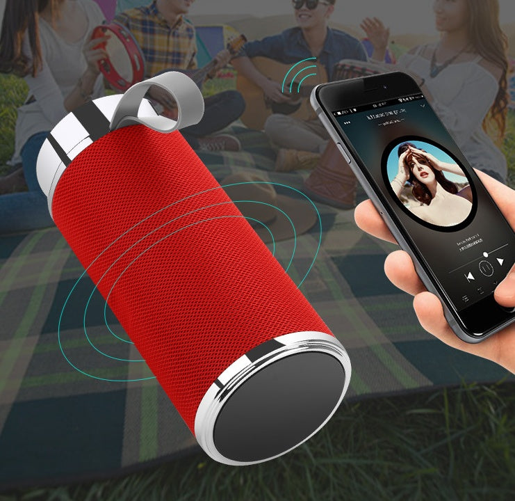 Private model water bottle bluetooth speaker - iztia