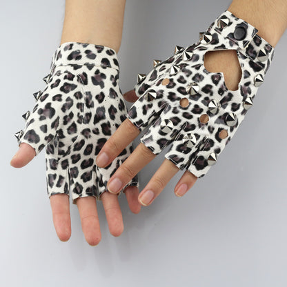 Punk Women's Sports Gloves - iztia