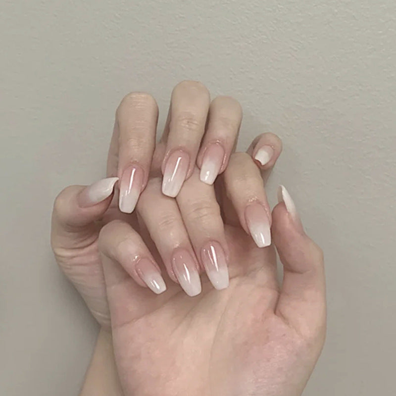 Wearable false nails - iztia